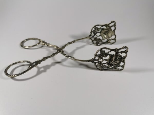 Žnyplės sidabrinės, serviravimo, kulinarinės, konditerinės, antikvarinės. Praba (830). 3 karūnos. Švedija. Kaina 83