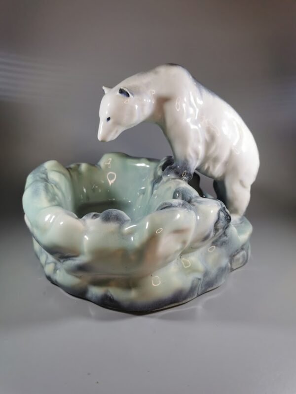 Vaza antikvarinė, saldaininė, sausaininė tarpukario, Art Deco stiliaus. Tarpukario Čekoslovakija. Kaina 93