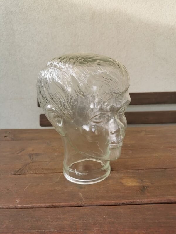 Stiklinė galva. Kaina 58