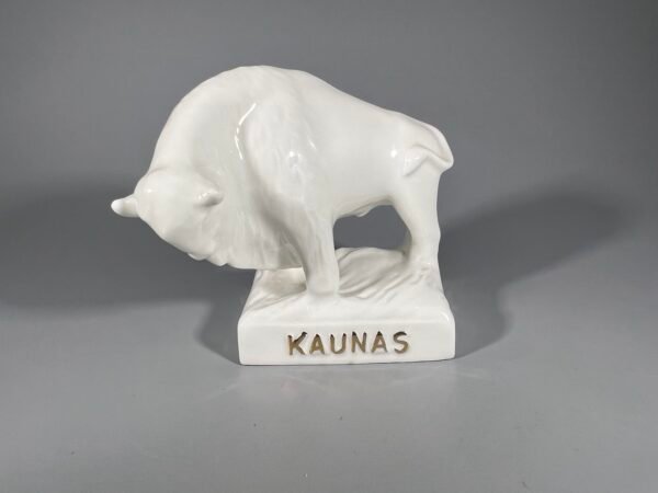 Statulėlė Stumbras, Kauno Jiesios porceliano gamykla. 1974-1990 m. 4 vnt. Kaina po 38