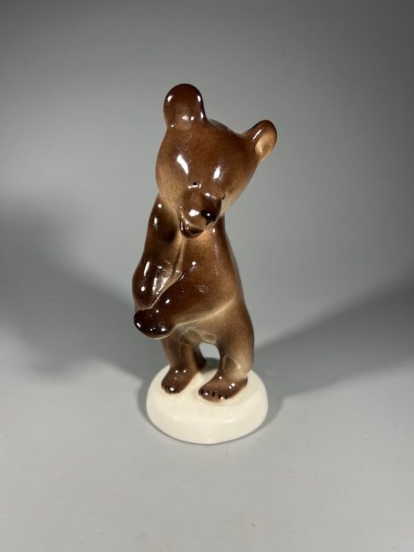 Statulėlė porcelianinė Šokantis lokys, meškiukas, sovietinė, tarybinių laikų, Leningrado porceliano fabrikas (LFZ), iki 1980 m. Kaina 33