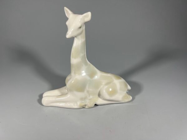 Statulėlė porcelianinė Žirafa, Rygos porceliano ir fajanso fabrikas, PFF, sovietinė, tarybinių laikų. 1950-1960 m. Kaina 18