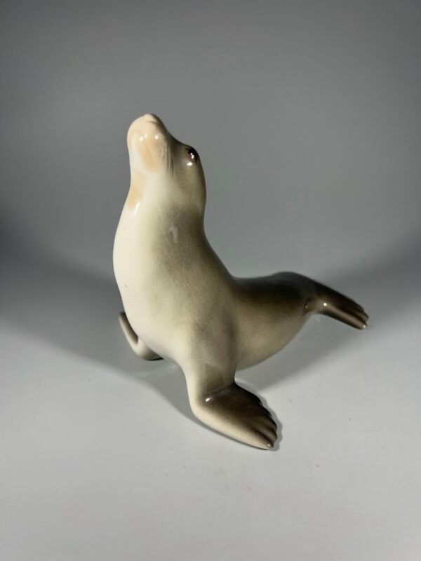 Statulėlė porcelianinė Ruonio, jūrų liūto sovietinė, tarybinių laikų. Lomonosovo porceliano gamykla, LFZ, 1970-1980 m. Kaina 48