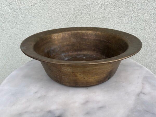 Dubuo (bliūdas) žalvarinis, sovietinis, tarybinių laikų. Tvirtas. Kaina 88