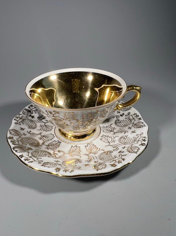 Puodelis su lėkštute porcelianinis, vokiškas, Mitterteich Bavaria. 1956–1960 m. 80 ml. Kaina 13