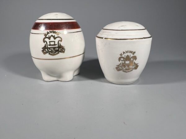 Prieskoninės porcelianinės su istorine Kauno restorano „Tulpė“ simbolika, sovietinės, tarybinių laikų. Kaina 83 ir 73
