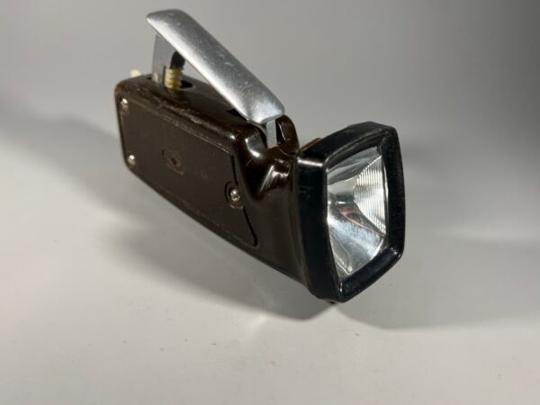 Prožektorius vintažinis, dinaminis, sovietinis, tarybinių laikų. Veikiantis. Kaina 37