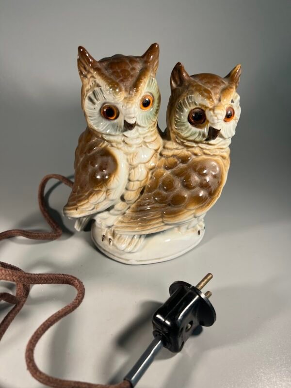 Kvepalų lempa, statulėlė Pelėdos, porcelianinė, vintažinė. Veikianti. Kaina 56