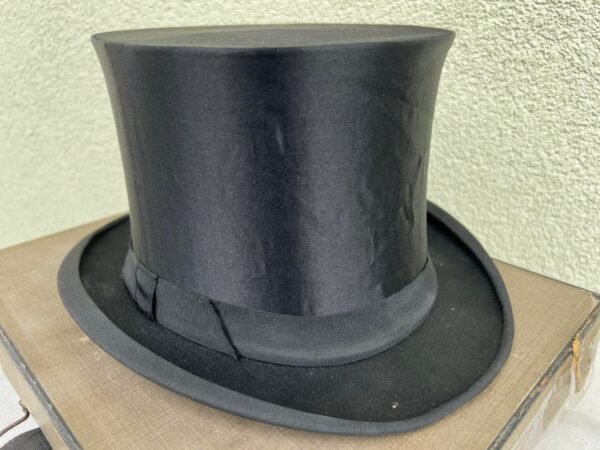 Cilindras (skrybėlė) sustumiamas, antikvarinis, originalioje dėžėje. Vokietija. Kaina 87