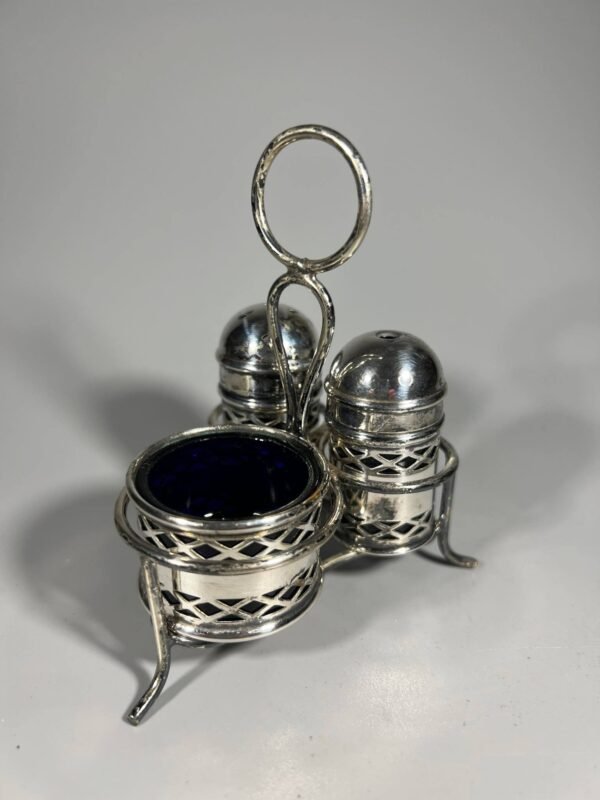 Prieskoninių rinkinys, komplektas, antikvarinis, sidabruotas, mėlynas stiklas. E.P.N.S. Made in England. Kaina 28