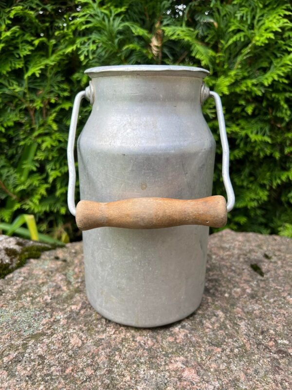 Kaniukas aliuminis nedidelis tarybinis, sovietinių laikų. Kaina 13