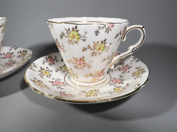 Puodelis su lėkštute kaulinio porceliano, antikvarinis Gladstone Bone China. Made in England. LIKO 1 vnt. Kaina 16