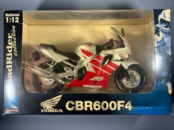 Motociklo 2000 Honda CBR 600 F4 kolekcinis modelis. Mastelis: 1;12. 2002 m. Nenaudota. Kaina 28