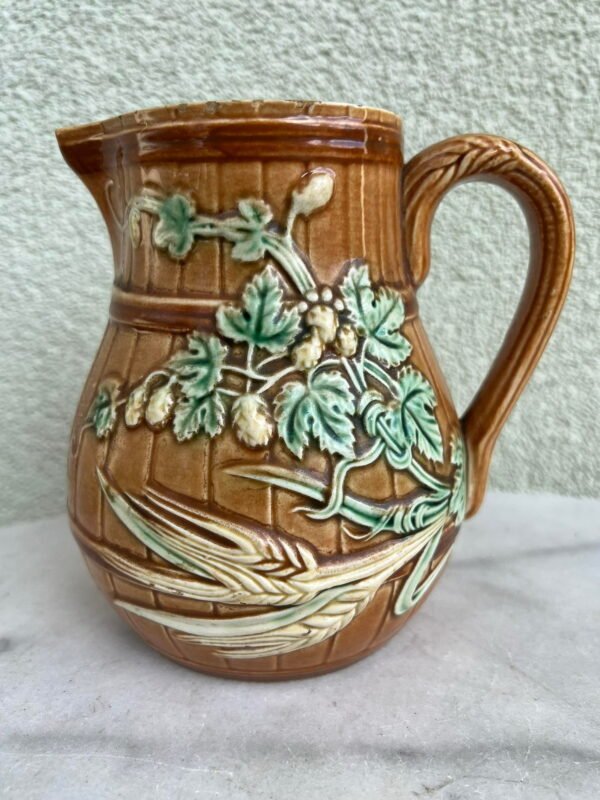 Ąsotelis antikvarinis, fajanso. Kaina 26