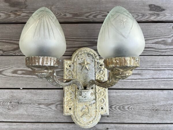 Šviestuvas sieninis, bra, dviejų lempų, sovietinis, tarybinių laikų Stalininio ampyro stiliaus, originalas. 1940-1950 m. Kaina 387