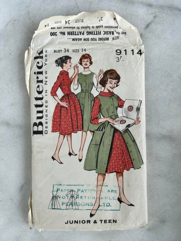 Siuvimo modelis, vintažinė mada, originalioje pakuotėje. Made in England. Kaina 13