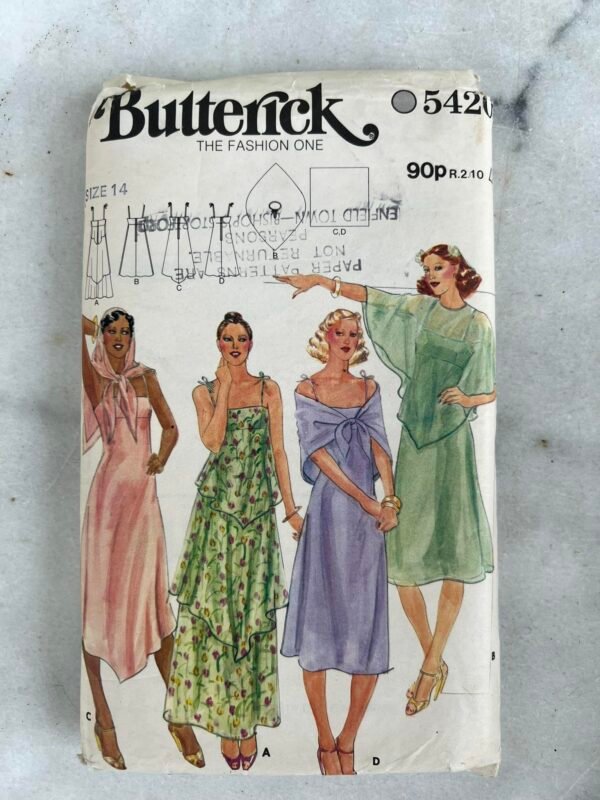 Siuvimo modelis, vintažinė mada, originalioje pakuotėje. Made in England. Kaina 13