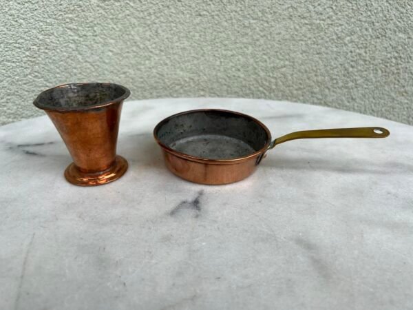 Indas varinis, kaltinis, antikvarinis. PARDUOTAS antras. Kaina 8