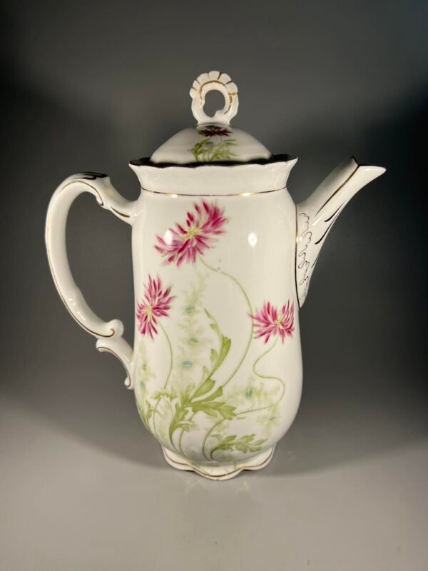 Arbatinukas, kavinukas porcelianinis, tapytas ARNOLD BERG, LUBECK. Apie 1900 m. Kaina 53