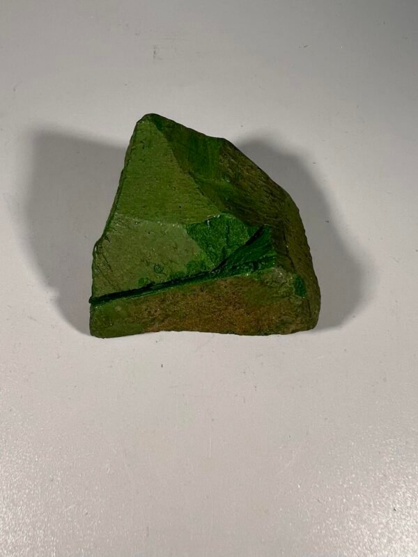 Žaliasis akmenėlis sovietinis, tarybinių laikų. Svoris 73 g. Kaina 12