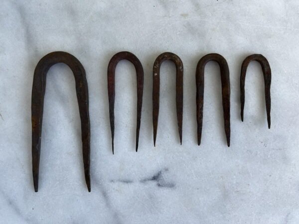 Kilpos, kilpa kaltinės, senoviškos, antikvarinės. 5 vnt. Kaina nuo 6 iki 10