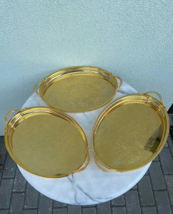 Padėklas su rankenomis ovalus, indas aukštais kraštais, aukso spalvos, vintažinis. LIKO 1 vnt. Kaina 48