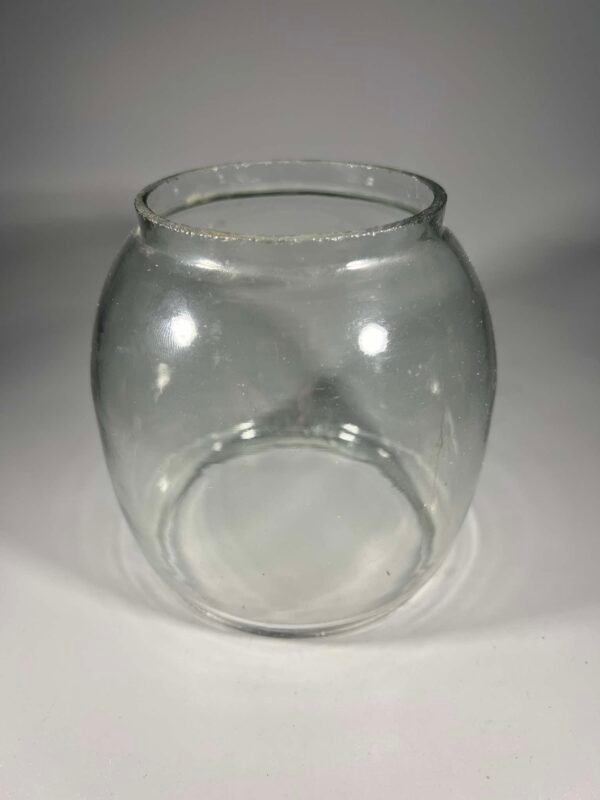 Žibalinės lempos gaubtas, stiklas. Kaina 22