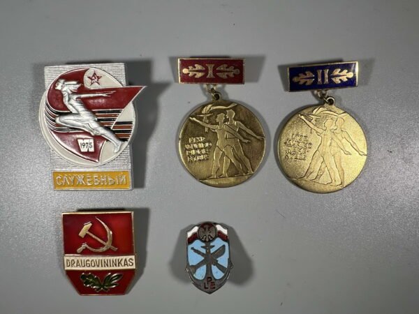 Ženkleliai sovietiniai, tarybinių laikų. 4 vnt. PARDUOTA: Draugovininkas. Kaina po 6