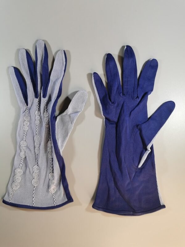 Pirštinės vintažinės, antikvarinio stiliaus. Kaina 18