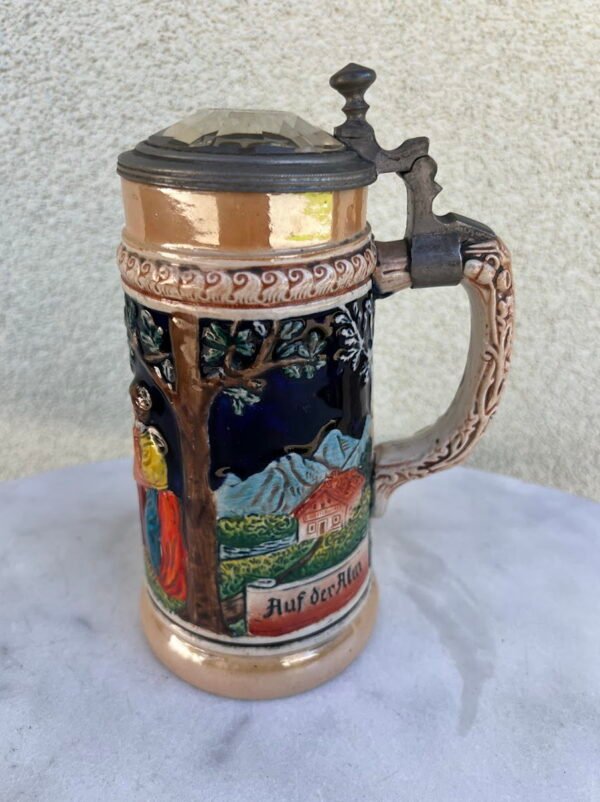 Bokalas antikvarinis stikliniu dangčiu su monograma. Vokietija. 1890–1920 m. Kaina 96