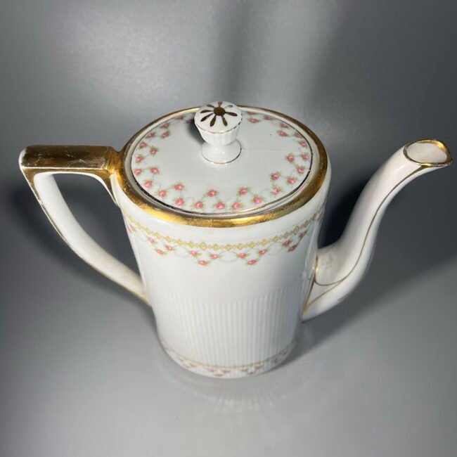 Arbatinukas-kavinukas-porcelianinis-antikvarinis-C.T.20ALTWASSER20SILESIA203.jpg