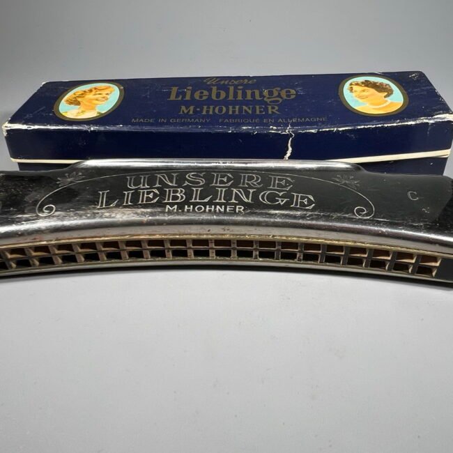 Armonikele-Hohner-dezuteje-antikvar203.jpg