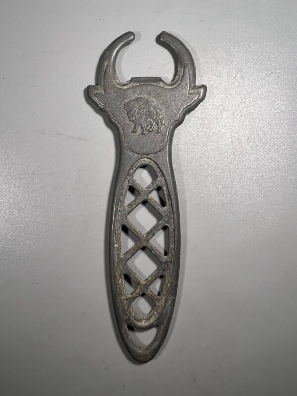 Atidarytuvas su stumbru vintažinis. Kaina 12