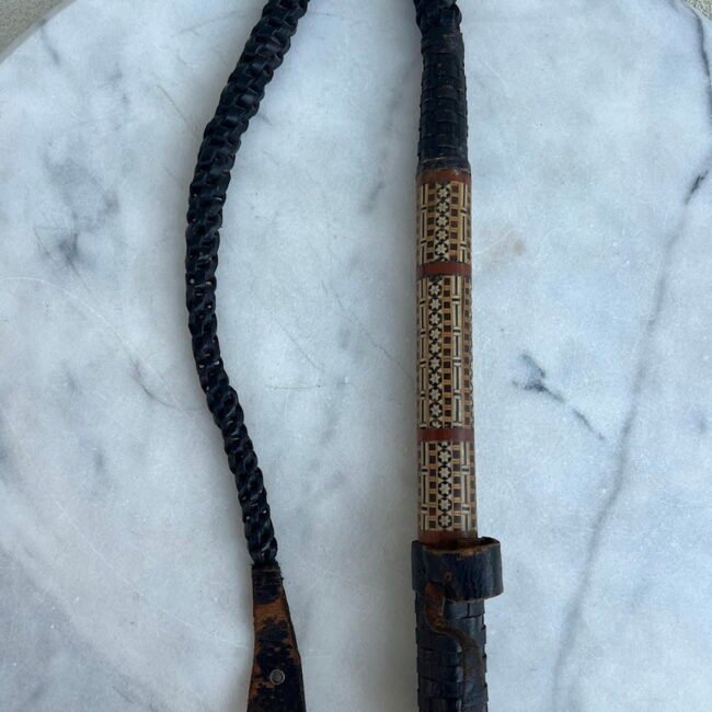 Bizunas-rimbas-su20durklu-rankenoje-odinis-medinis203.jpg Bizunas-rimbas-su20durklu-rankenoje-odinis-medinis203.jpg