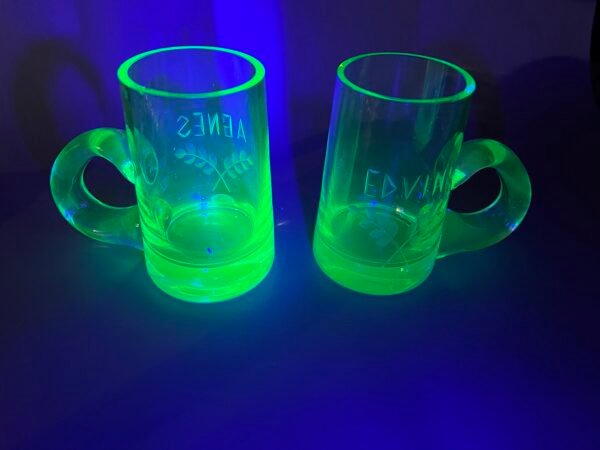 Bokalas, bokalai urano stiklo. Kristallsliperiet, Rekord, Ryd. 0,3 l. 2 vnt. Kaina po 28