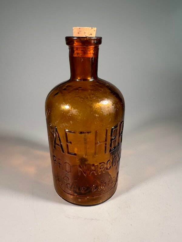 Buteliukas vaistų, vaistinės AETHER PRO NARCOSI Schering, Vokietija. XX a. pr. Kaina 26