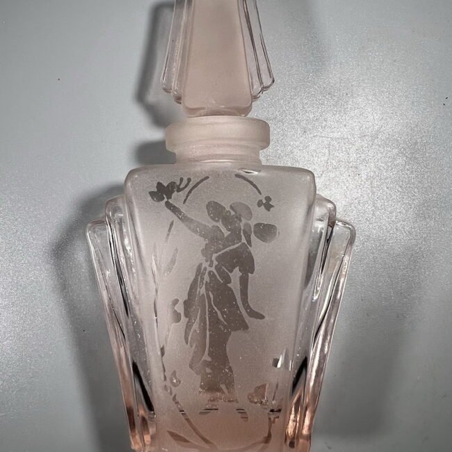 Buteliukas-kvepalams-art-deco-stiliaus-rozinis202.jpg Buteliukas-kvepalams-art-deco-stiliaus-rozinis202.jpg