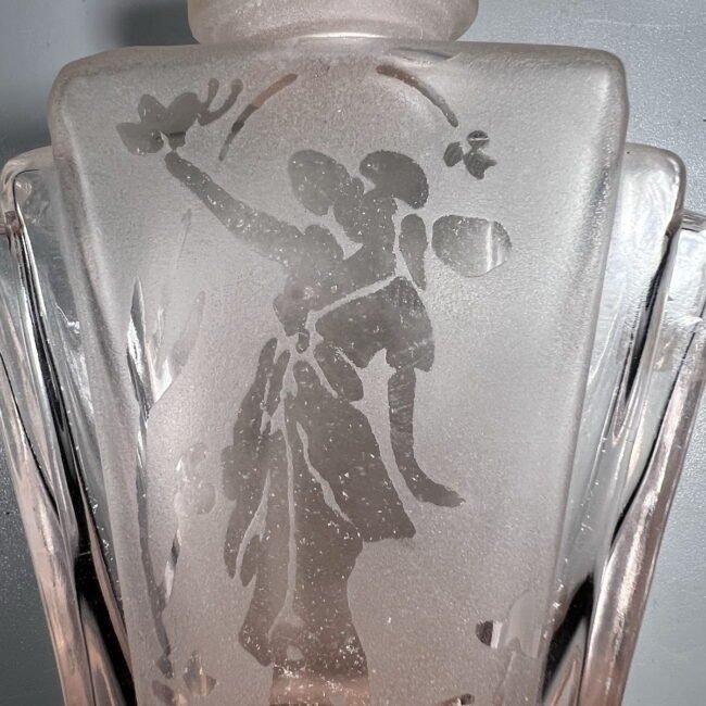 Buteliukas-kvepalams-art-deco-stiliaus-rozinis203.jpg Buteliukas-kvepalams-art-deco-stiliaus-rozinis203.jpg