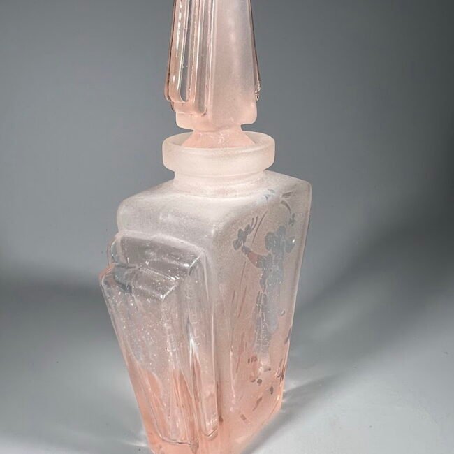 Buteliukas-kvepalams-art-deco-stiliaus-rozinis204.jpg Buteliukas-kvepalams-art-deco-stiliaus-rozinis204.jpg