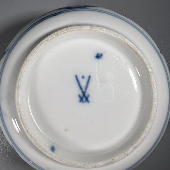 Cukrine-porcelianine-svoguno-rasto-Zwiebelmuster202.jpg Cukrine-porcelianine-svoguno-rasto-Zwiebelmuster202.jpg