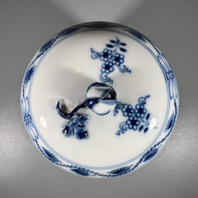 Cukrine-porcelianine-svoguno-rasto-Zwiebelmuster204.jpg Cukrine-porcelianine-svoguno-rasto-Zwiebelmuster204.jpg