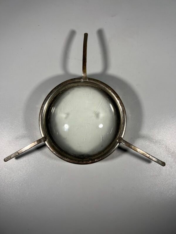 Didinamasis, padidinimo stiklas, lupa, storas, metaliniame rėmėlyje, antikvarinis, puikiai didinantis, prancūziškas. Kaina 33