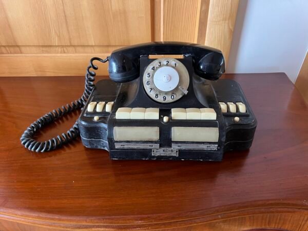 Telefonas-komutatorius (koncentratorius) KD-6 (rus. КД-6) sovietinis, tarybinių laikų. Kaina 28