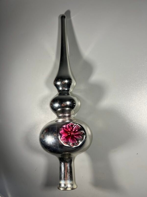 Eglutės žaisliukas, stiklinė viršūnė. Aukštis 26 cm. Kaina 18