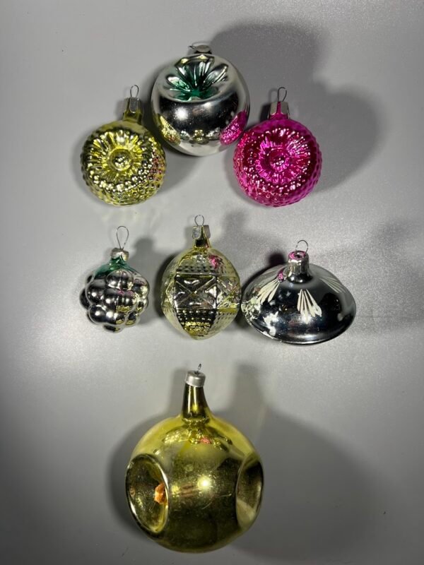 Eglutės žaisliukai stikliniai Figūriniai. Kaina po 5