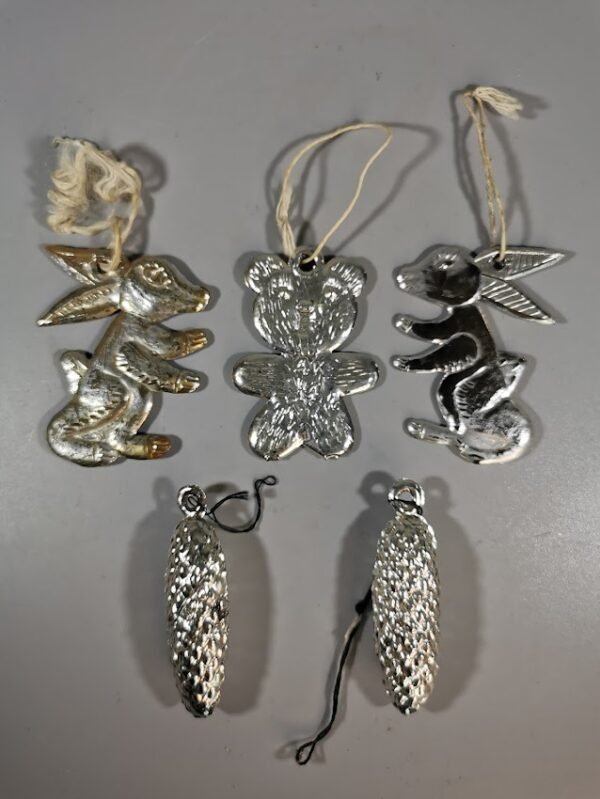 Eglutės žaisliukai tarybinių laikų. Vienas kiškis parduotas. Kaina po 6