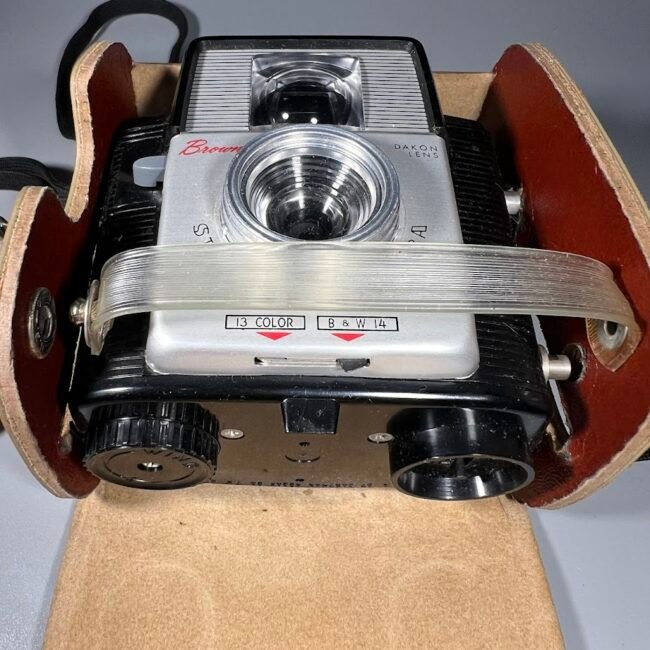 Fotoaparatas-Kodak-Brownie-Starlet205.jpg