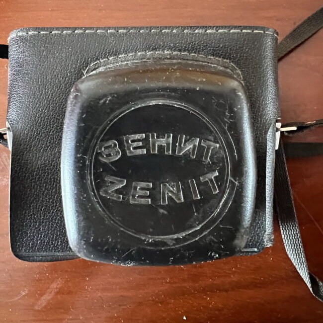 Fotoaparatas-Zenit-E-soviet204.jpg