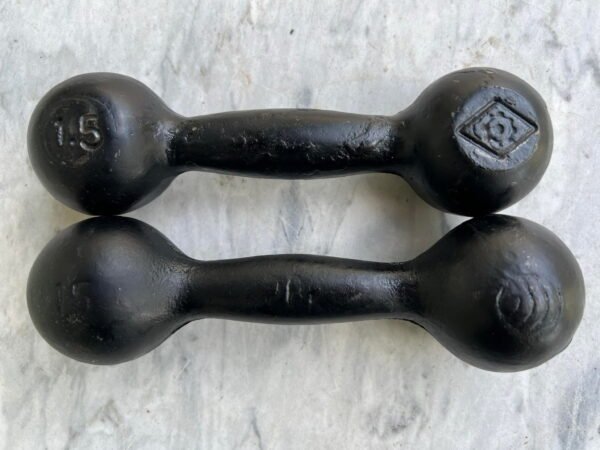 Hanteliai po 1,5 kg. sovietiniai, tarybinių laikų. Kaina po 8 eur arba 14 už abu.