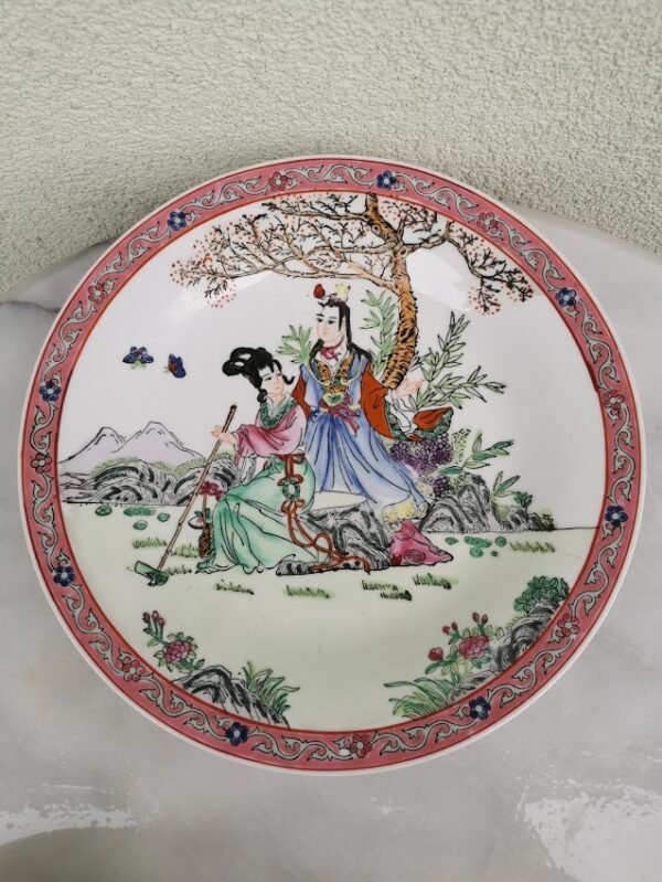 Lėkštė porcelianinė, didelė. Japonija. Kaina 36